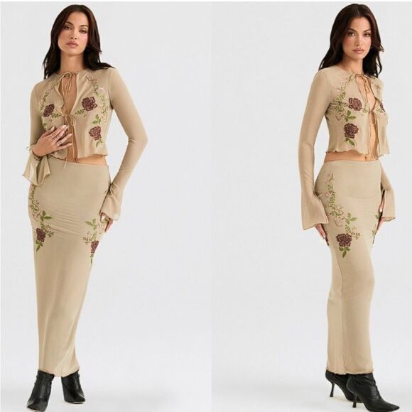 NWT HOUSE OF CB 'Lailah' Artichoke Floral Maxi Skirt Medium - Picture 2 of 10